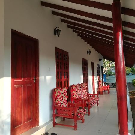 Sun & Sand Guest House Mullaittivu Exterior photo